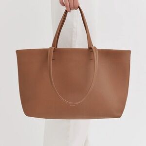 Cuyana Classic Leather Tote